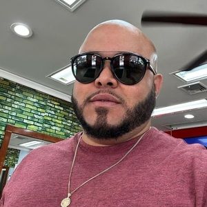 Meet your Posher, Luis